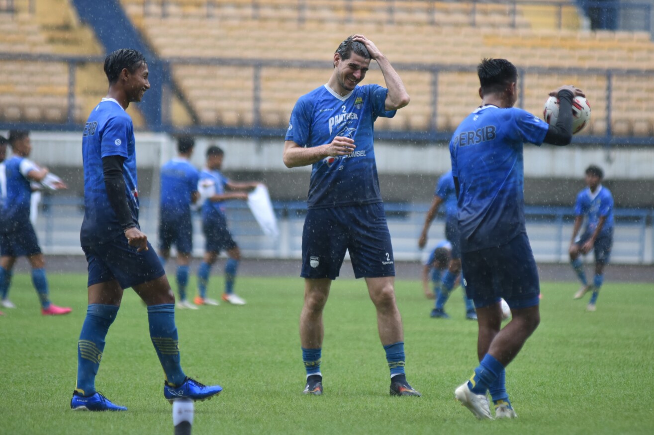 nick kuipers persib maung bandung id